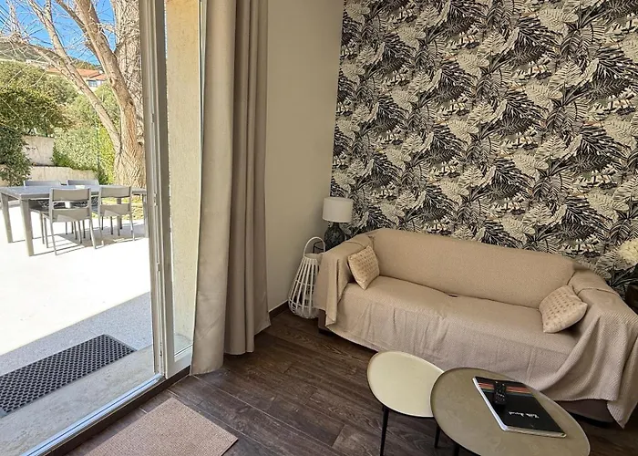 A CASA CORBAIA 2 pièces 40 m2 Chambre, salon, cuisine, jardin privatif, parking proche centre ville et mer
