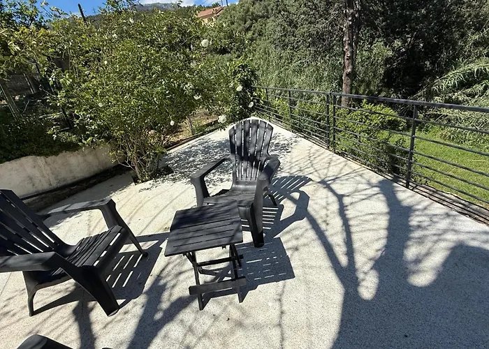 A Casa Corbaia Appartement 40 M2, Jardin Prive, Parking, Proche Centre Ville Et Mer Apartment 40 M2, Private Garden Parking Near Town Center And Sea Port And Airport